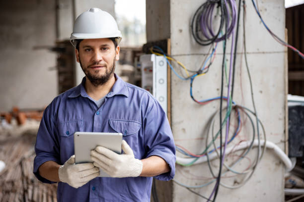 Best Affordable Emergency Electrician  in Lake Jackson, TX